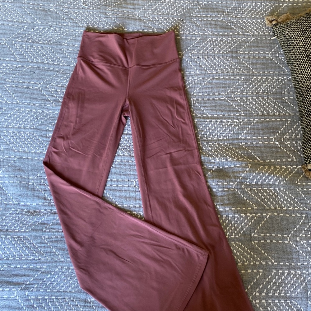 Athleta Elation Flare yoga pants. NWT!